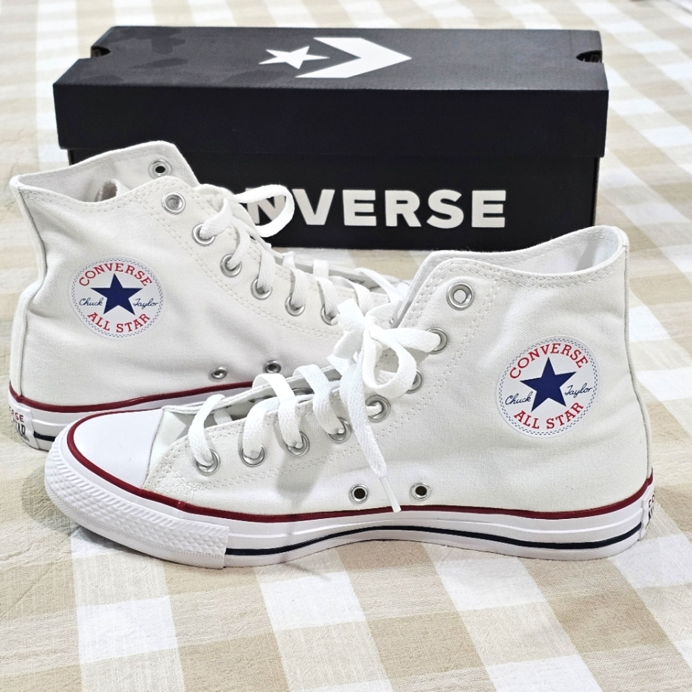 Converse Chuck Taylor All Star Canvas Sneakers, White, Mens 7, Wmns 9 - Picture 4 of 13